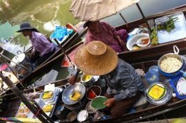 Cooking up a storm at Tha Kha floating market.